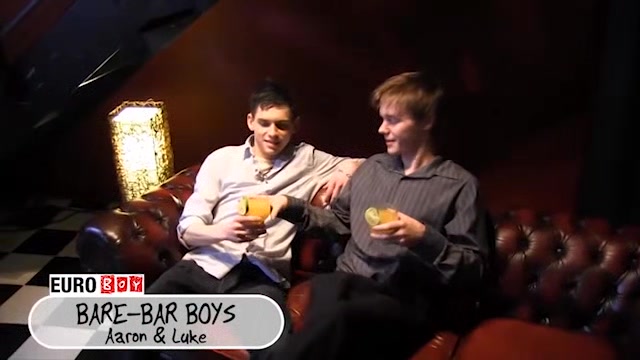 Aaron Aurora & Luke James Fuck On The Couch - Aaron Aurora & Luke James