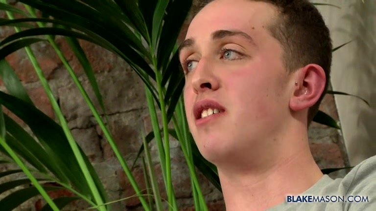 Hung Swimmer Luke Jerks Off - Luke Vogel