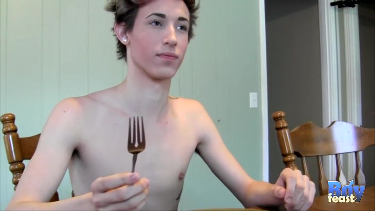 Riley Is Ready For Dinner! - Riley Summers And Blake Mast