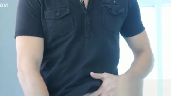 GayRoom Twink awaiting a mystery vi