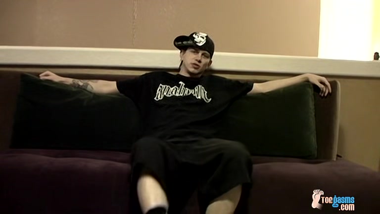 Cummy Feet With Str8 Ian - Ian Madrox
