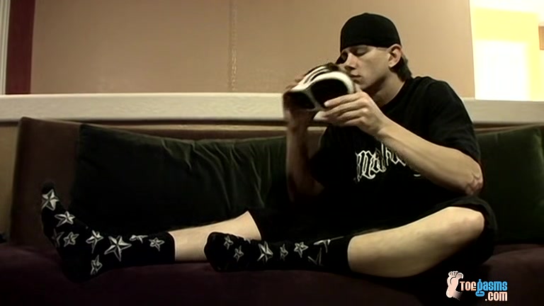 Cummy Feet With Str8 Ian - Ian Madrox