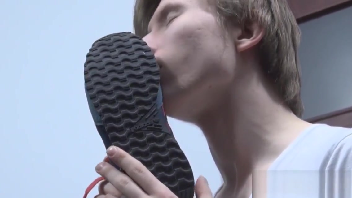 Gay hunks feet massaged