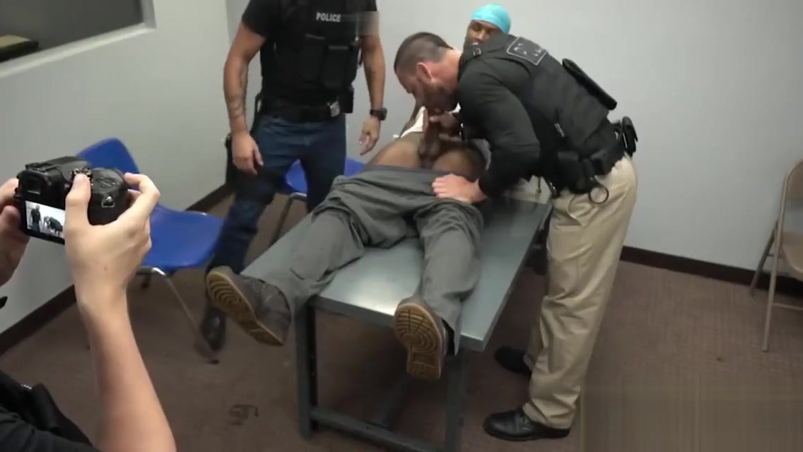 Criminal is caught by gay officer under charges of solicitation
