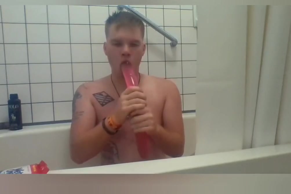 Bi athletic military cuck and exposed