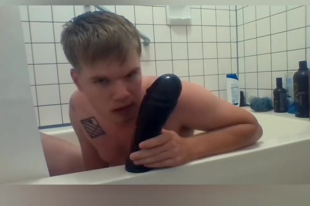 Bi athletic military cuck and exposed