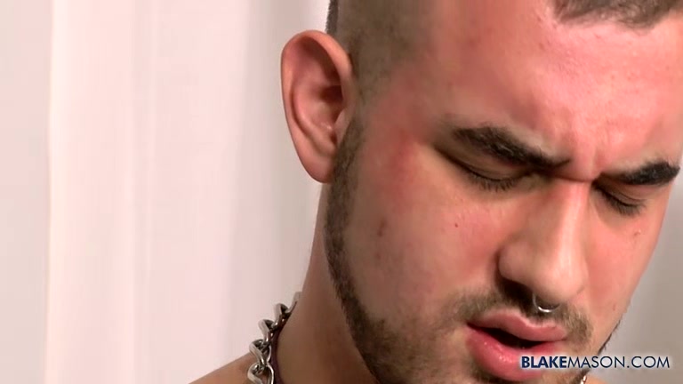 Big And Bearish Kaleb Strokes It - Kaleb Diesel