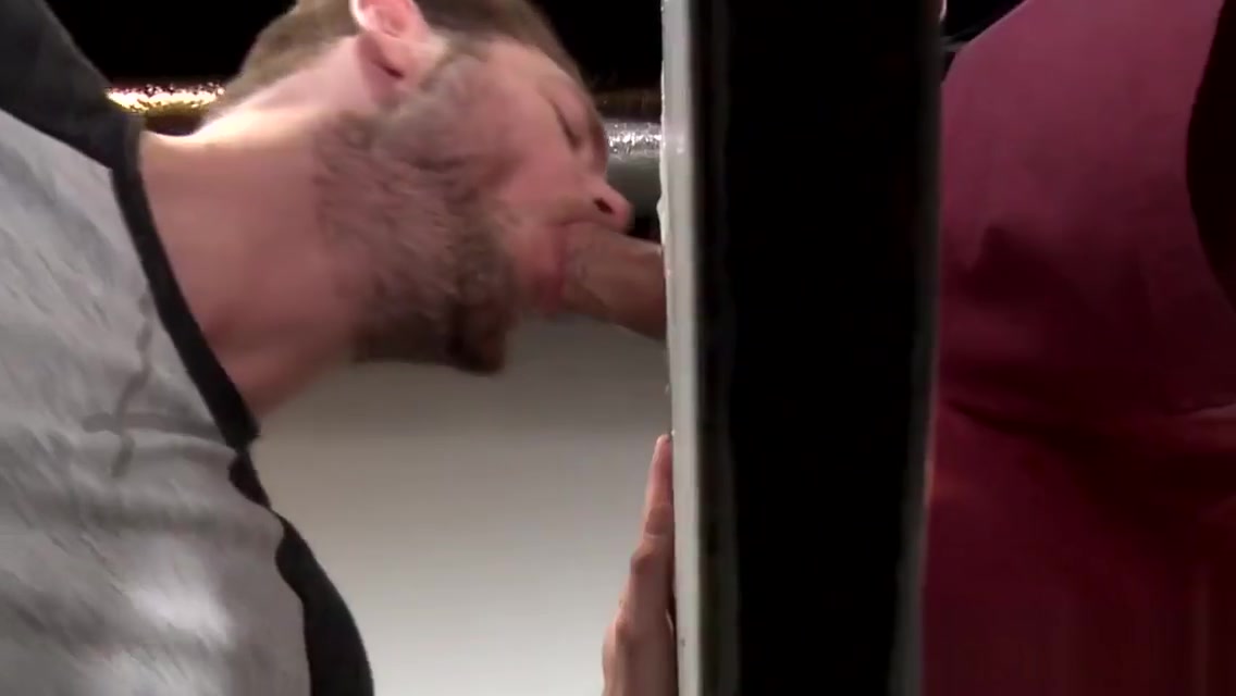 Dude blows gloryhole cock