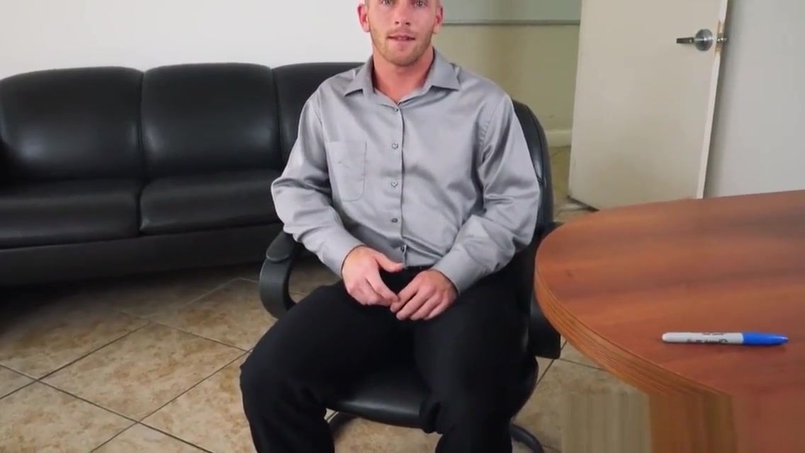 Horny office stud screws tight butthole