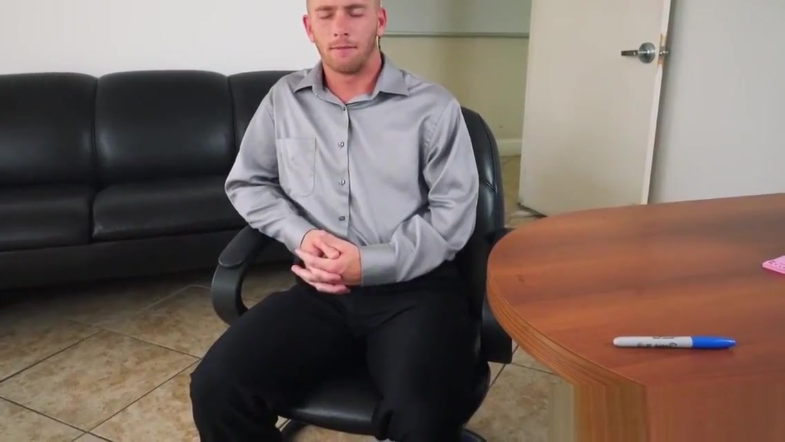 Horny office stud screws tight butthole