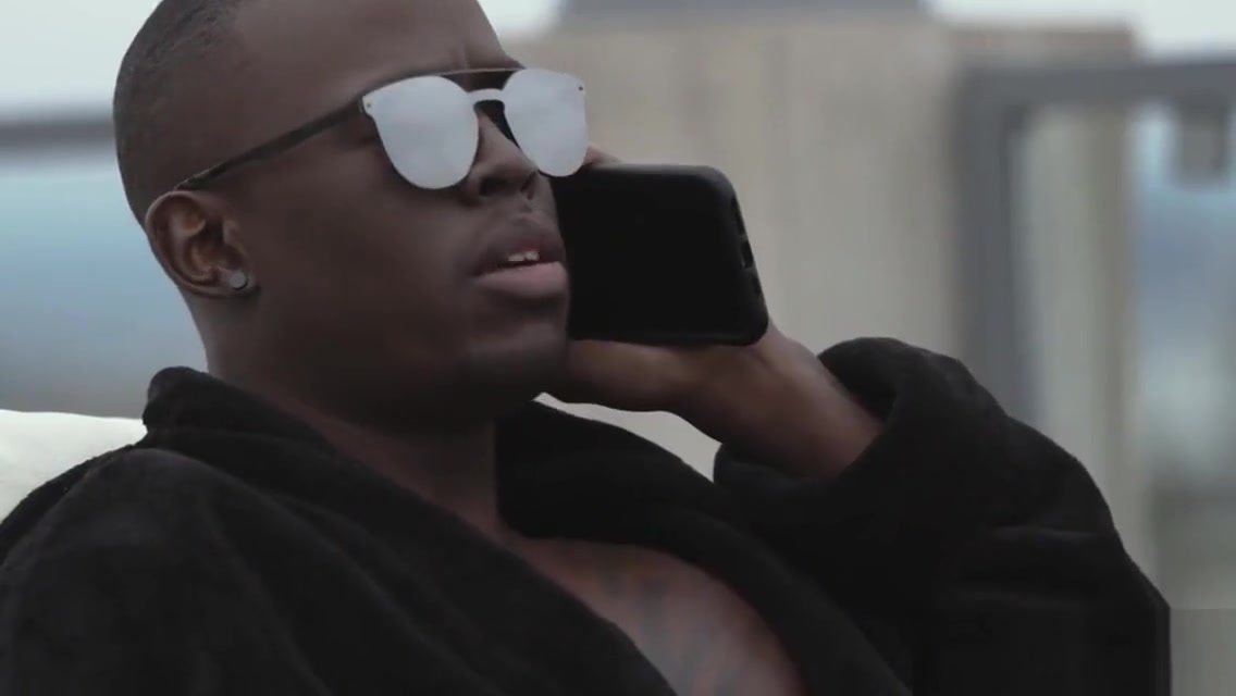 Black gay orders a deep tissue massage - interracial gay sex