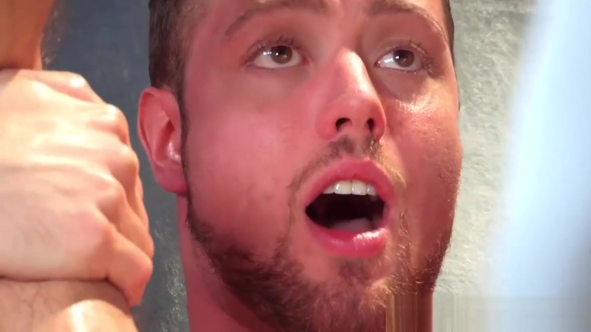 HotHouse Doctor Seduces Big Dick Patient