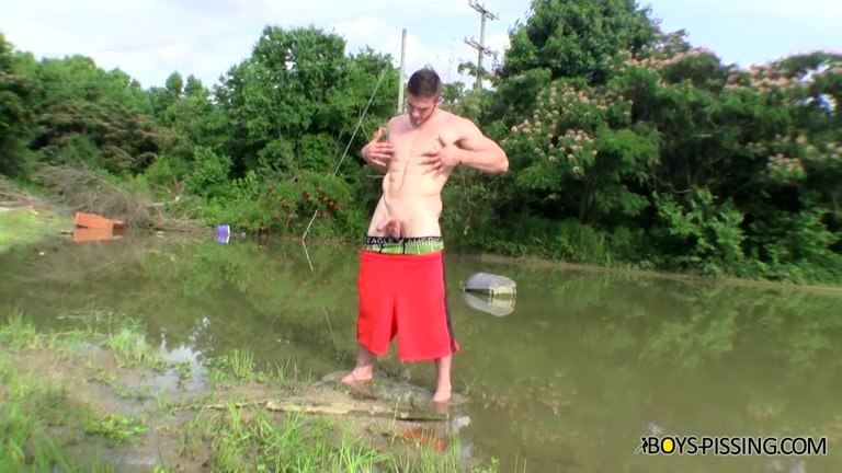 Elijah Knight Outdoor Piss - Elijah Knight