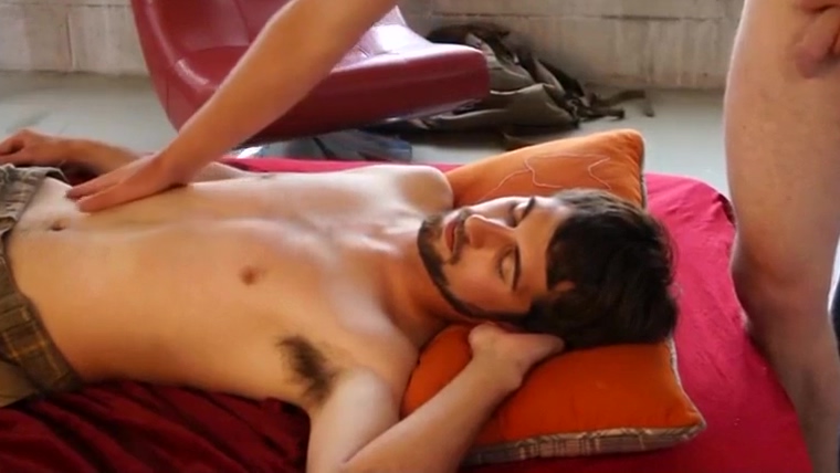 massage sleeing guy