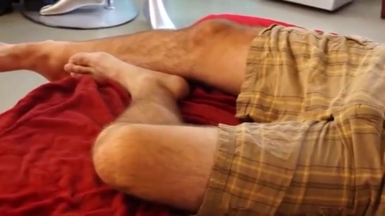massage sleeing guy