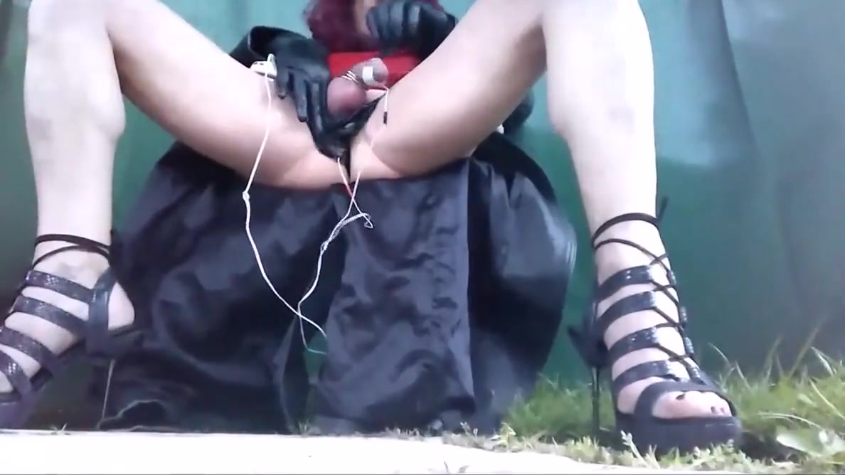 My Kinks outdoor latex leather estim