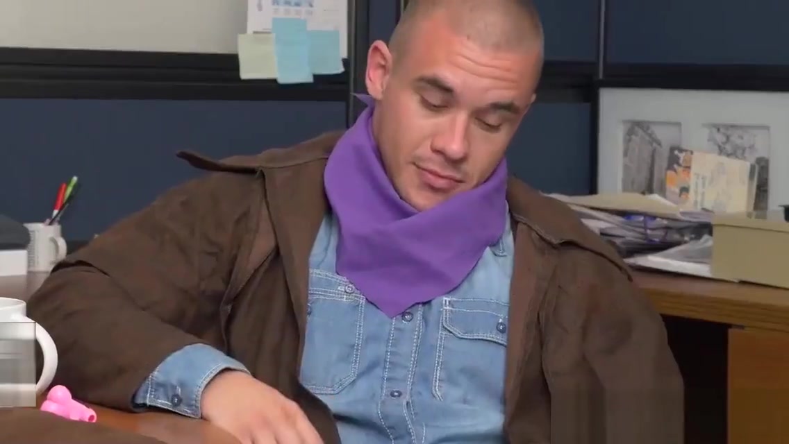Hot gay doc inserts his cock in office jock