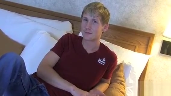 Kinky homosexual chaps fuck in school