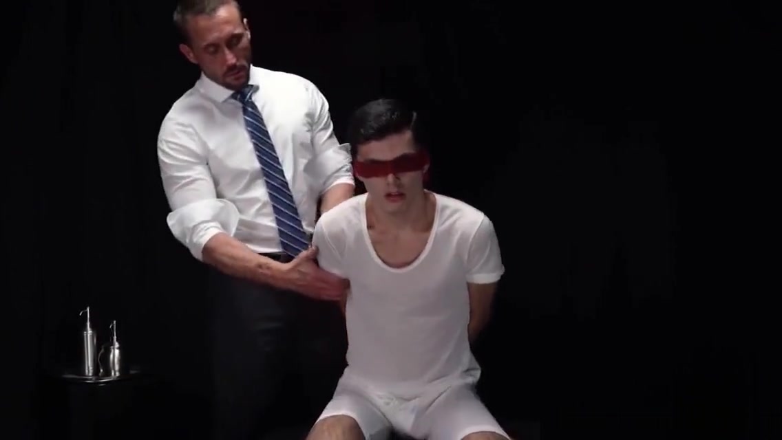 Kinky mormon jizzed after bareback