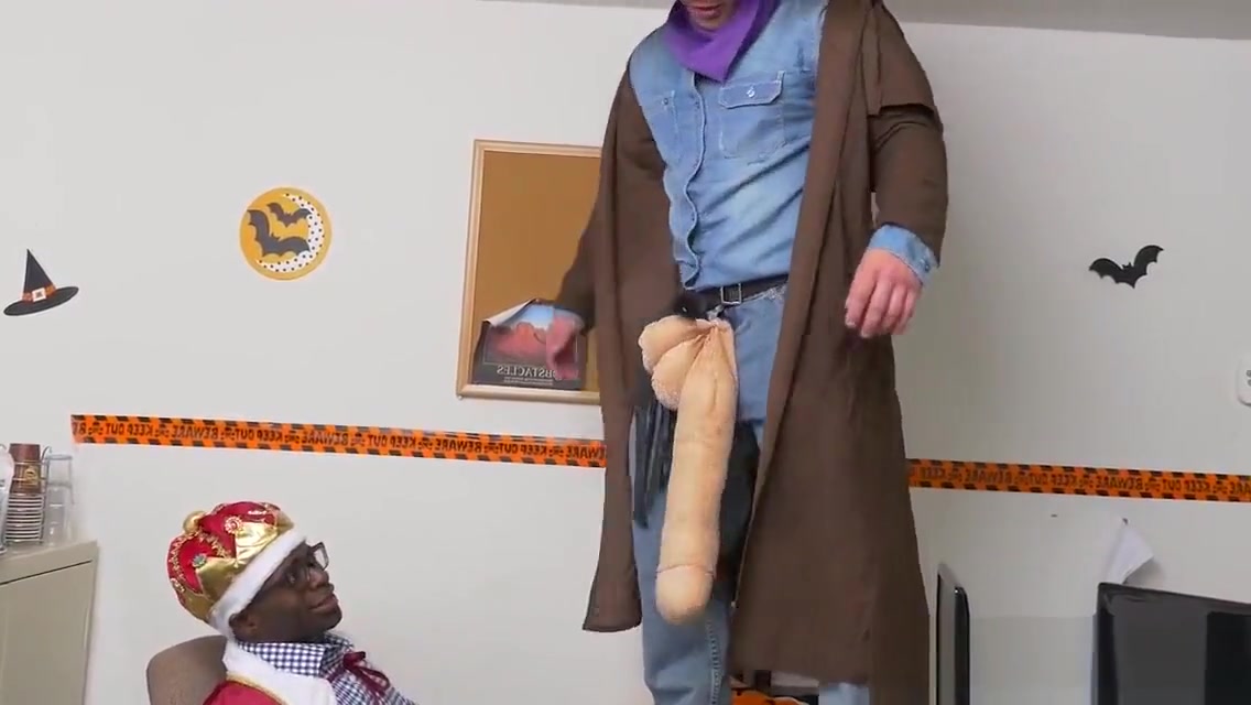 Office stud gets an assfull of cock