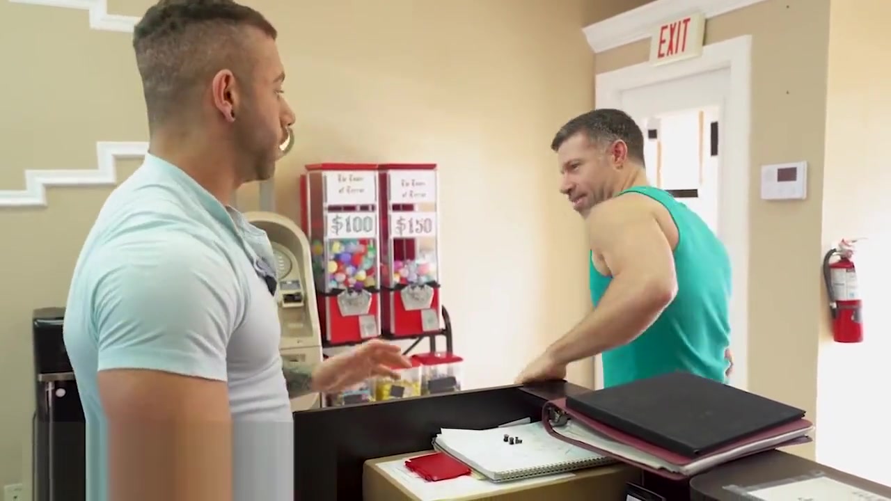 GAYWIRE - Tristan Jaxx & Eddy Ceetee Make A Deal