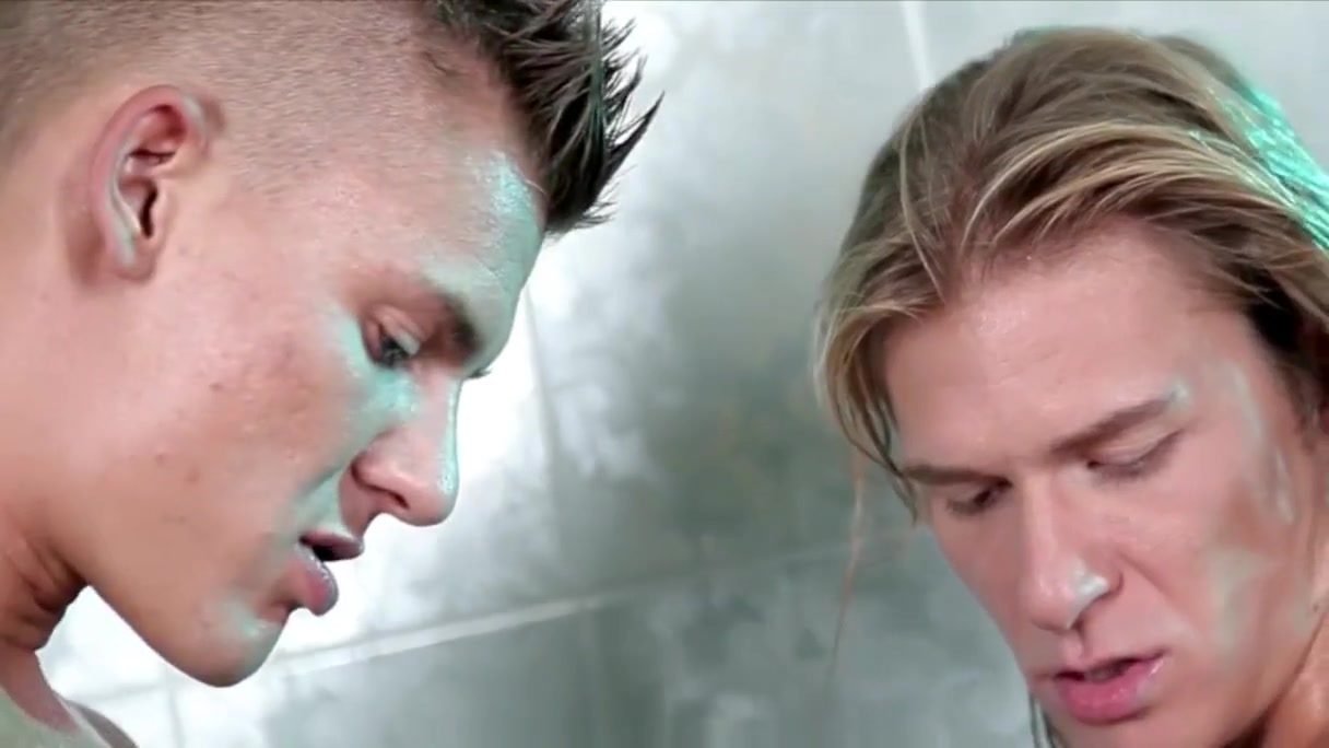 Gay Fuck Under the Shower