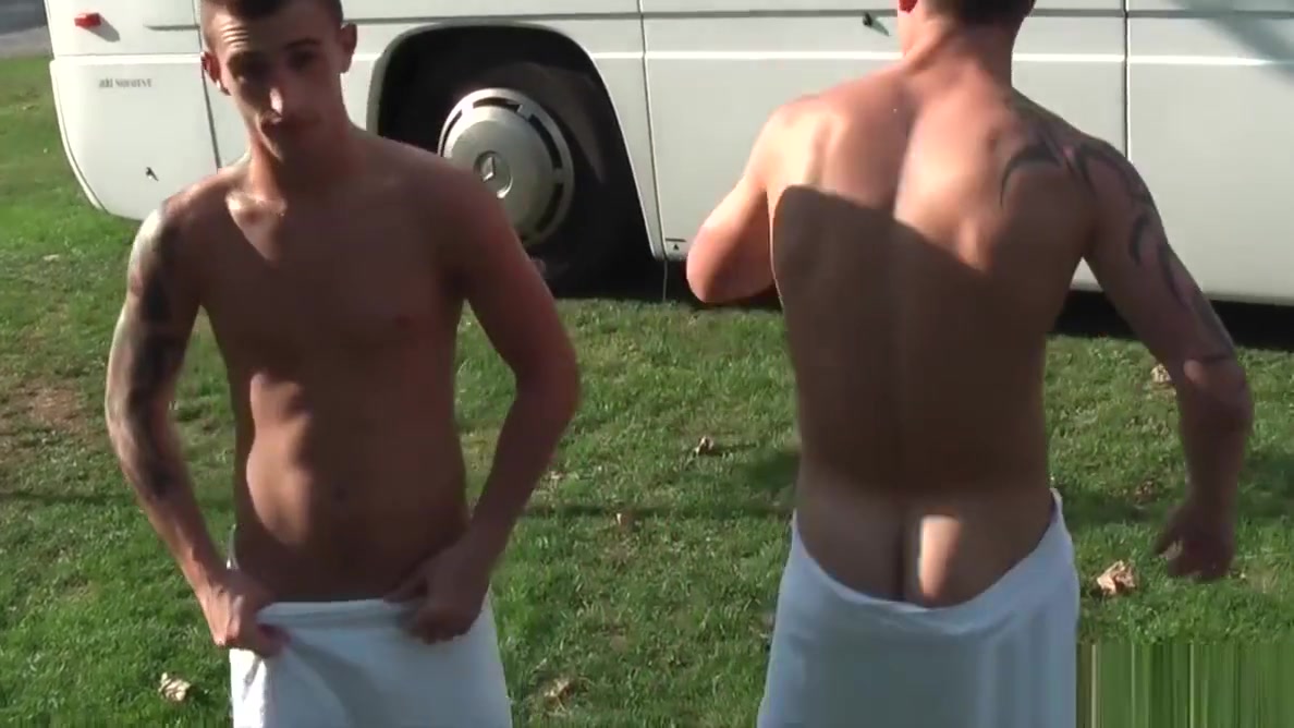 Mercury Fake twins - Outdoor Massage and Jerking