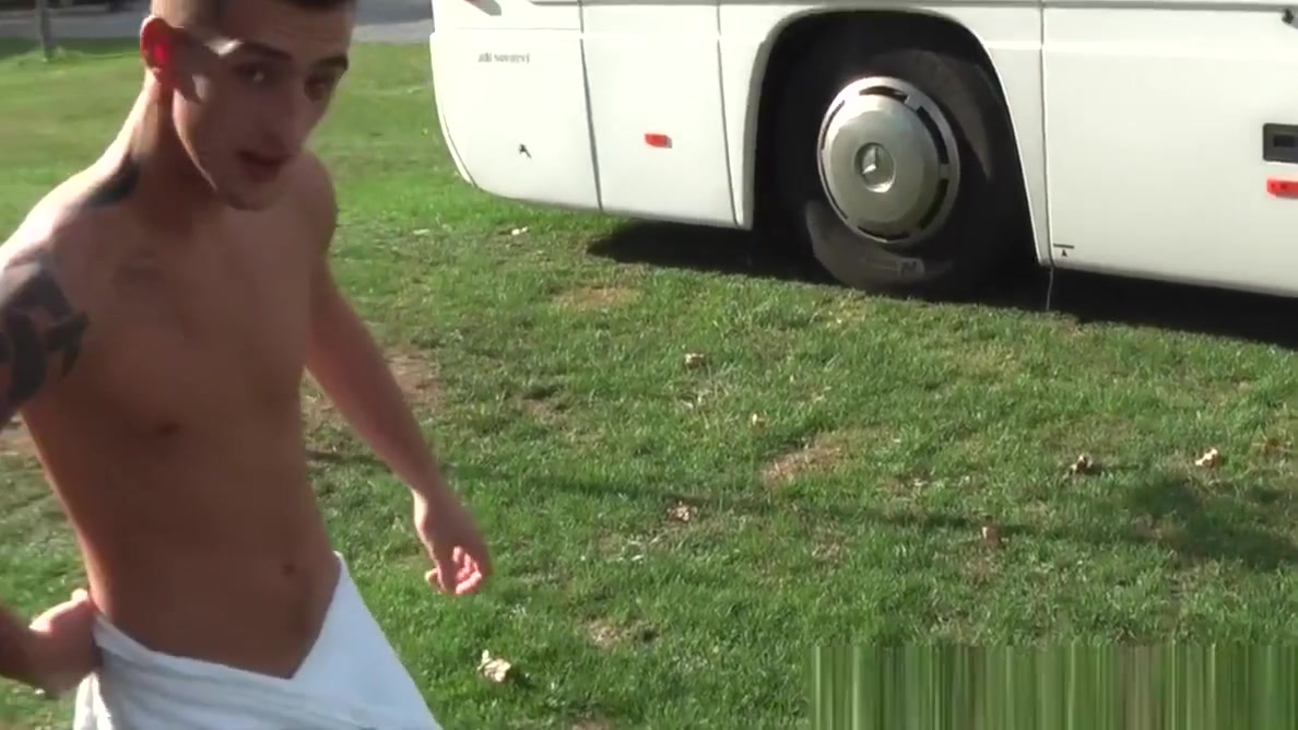 Mercury Fake twins - Outdoor Massage and Jerking