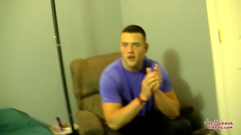 Kyle Gets Some Sucking! - Kyle & Joe