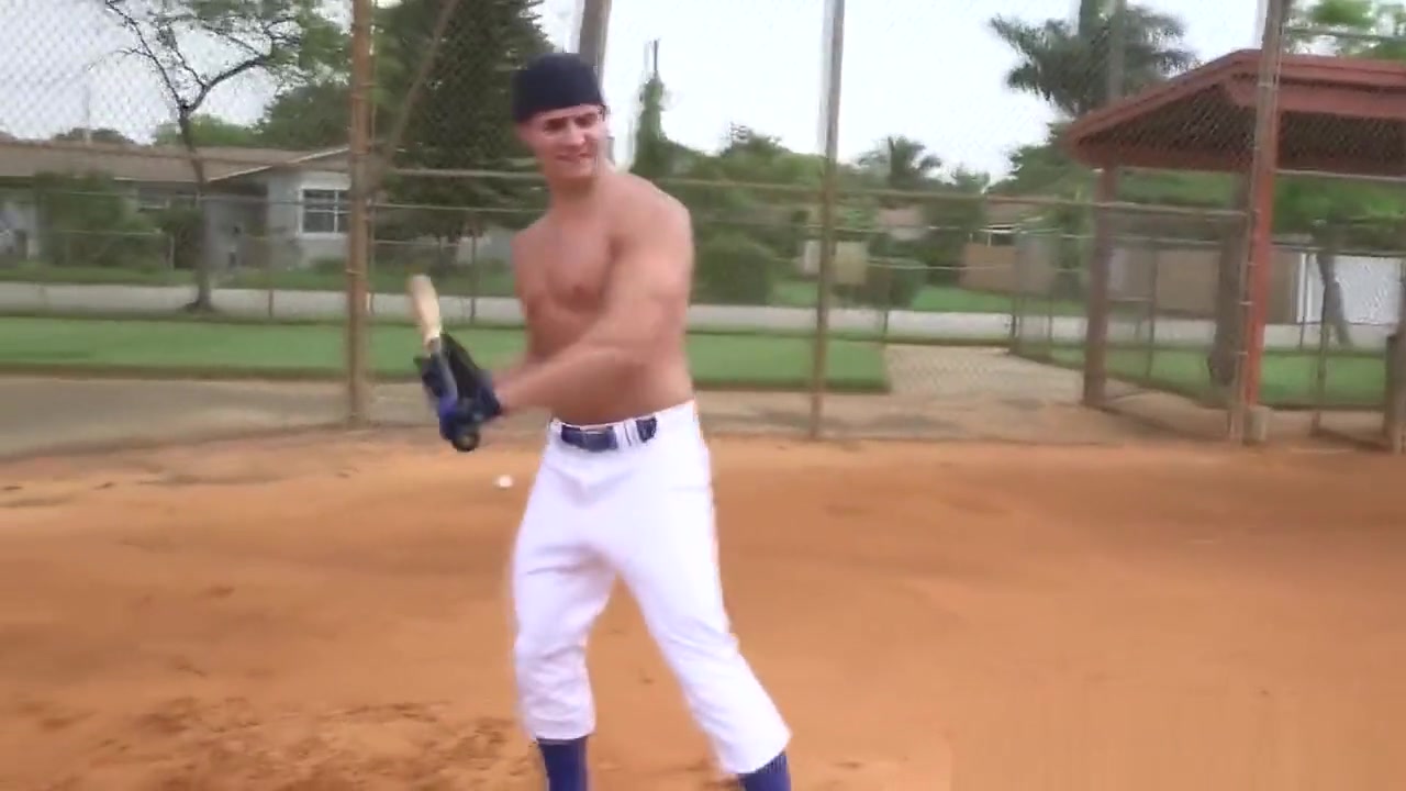 Stunning jocks bang in shower after baseball game
