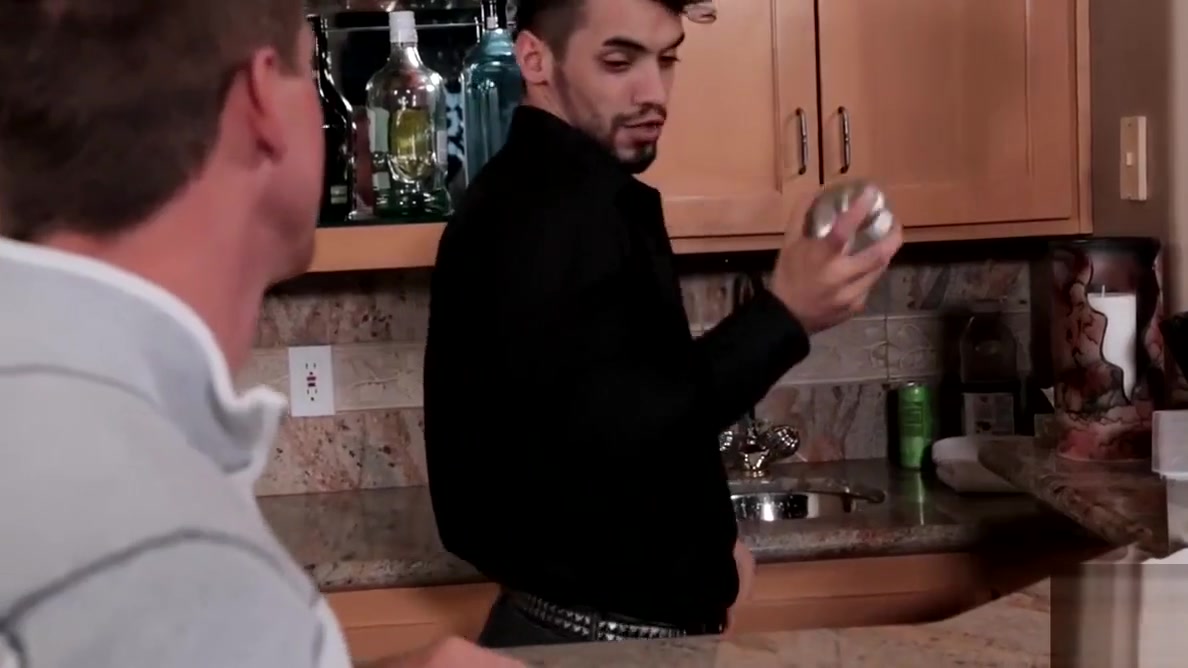 Next Door Buddies Pierce Hartman wants Arad In His Hotel Roo