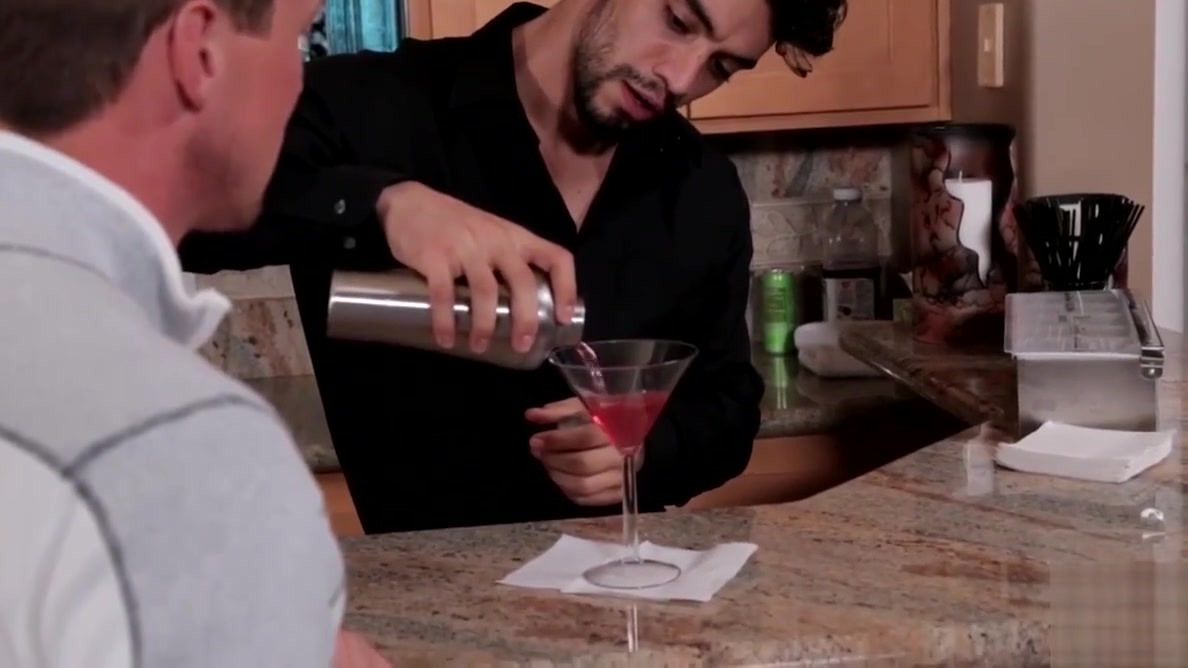 Next Door Buddies Pierce Hartman wants Arad In His Hotel Roo