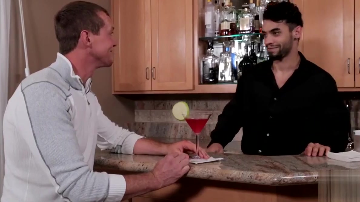 Next Door Buddies Pierce Hartman wants Arad In His Hotel Roo