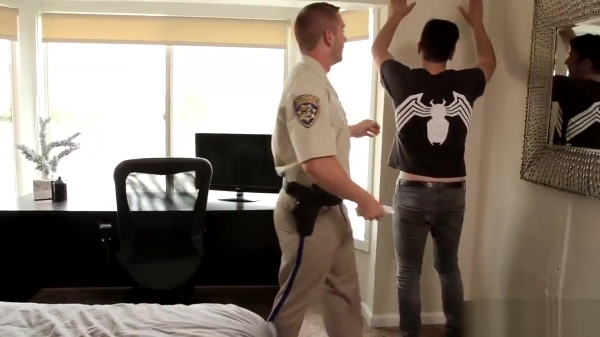 NextDoorBuddies Andy Officer's Cock