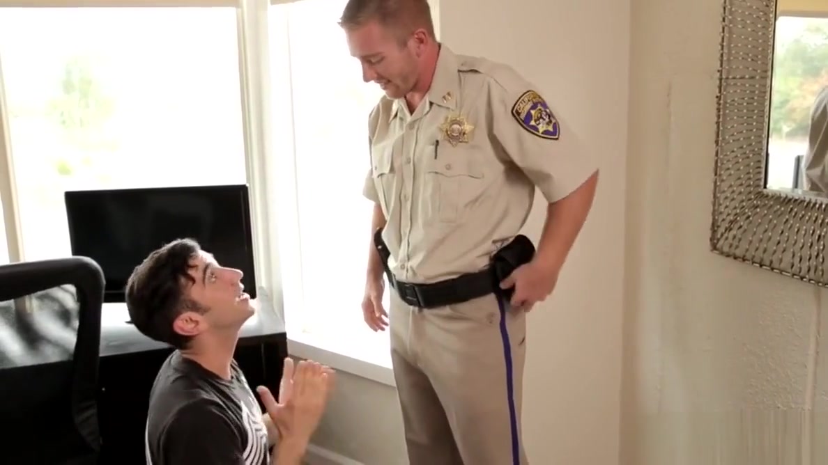 NextDoorBuddies Andy Officer's Cock