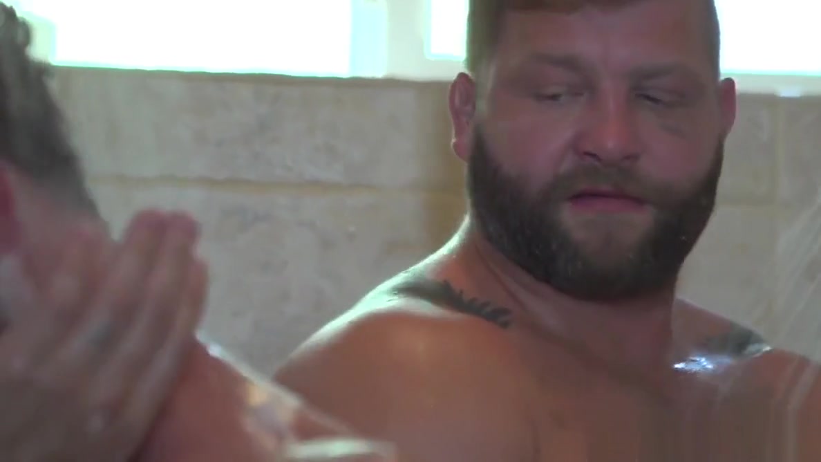 Athletic straight jock pounding ass in shower