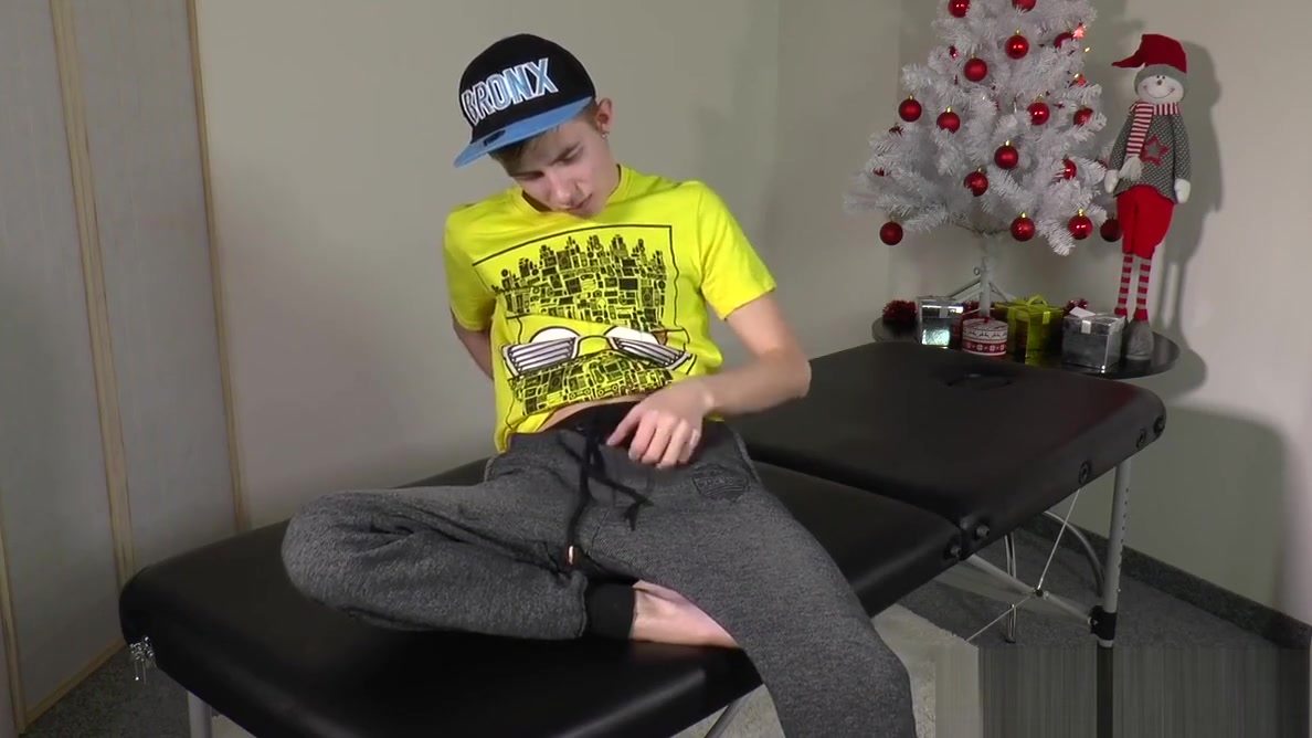 Straight Boy - Handjob Casting