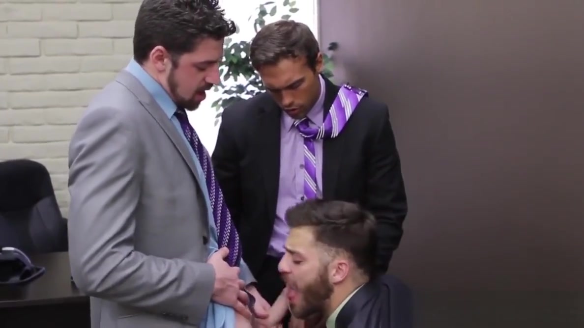 Office threeway with bitch Tommy Defendi