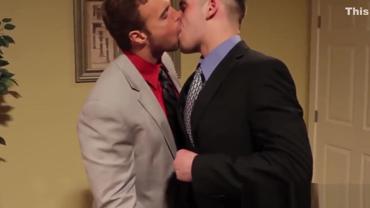 Office boss fucking an employee