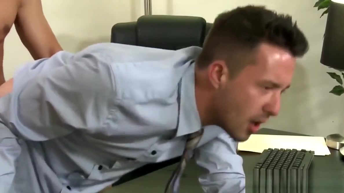 Office jock assfucking before blowing load