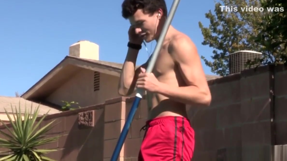 DylanLucas Bulky Hunk Makes Twink Cum All Over