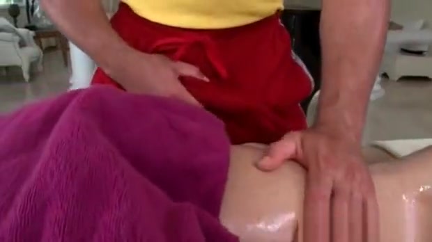 Gay stud giving his straight client a hot ass massage