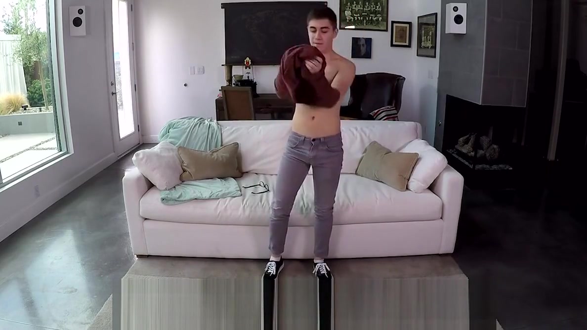 GayCastings First porn casting fuck with Eli Lincoln