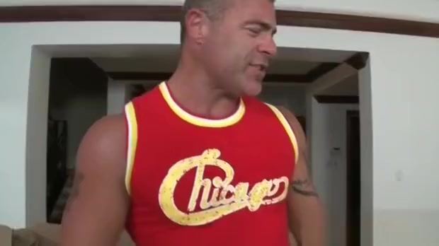Kinky gay masseur giving his muscled client a hot blowjob