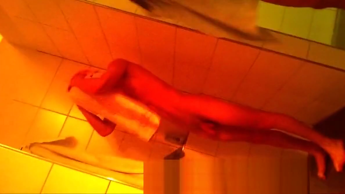 gym showers caught 21 sexy young friends