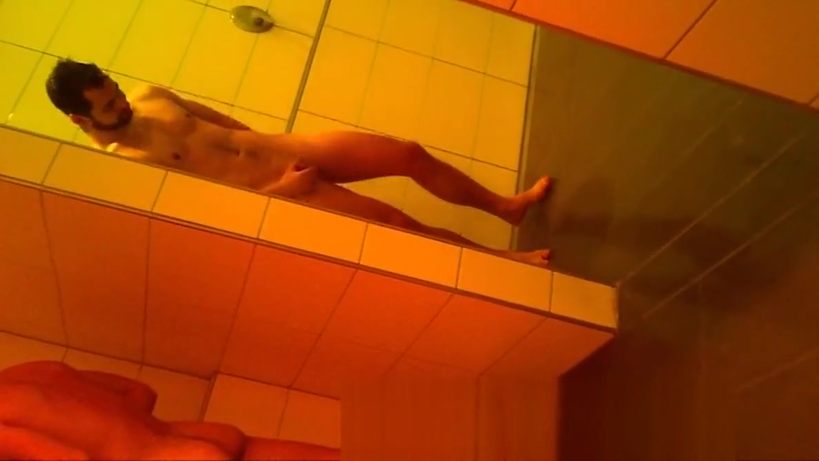 gym showers caught 21 sexy young friends