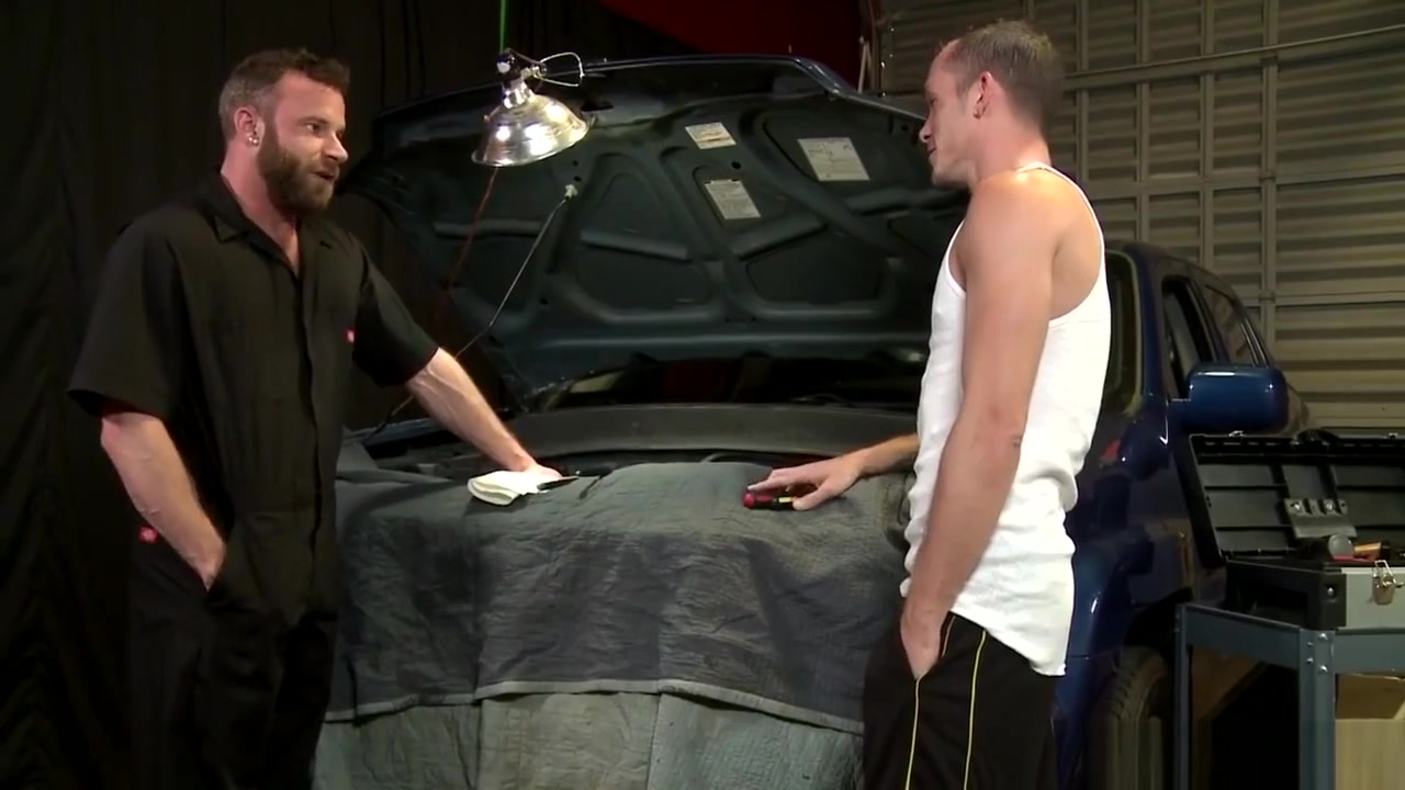 Extra Big Dicks Mechanic Takes it Up the Butt