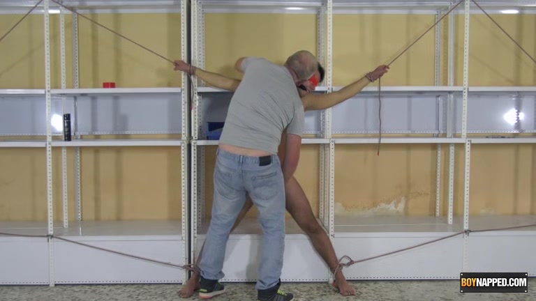 Storage Room Twink Sucking - Maxxie Wilde & Sebastian Kane