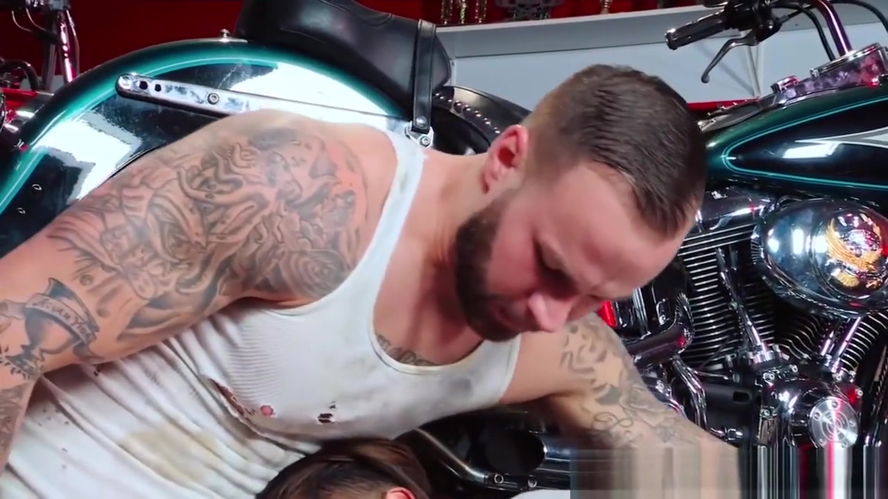 HotHouse Armond Rizzo Rides That Thick Cock