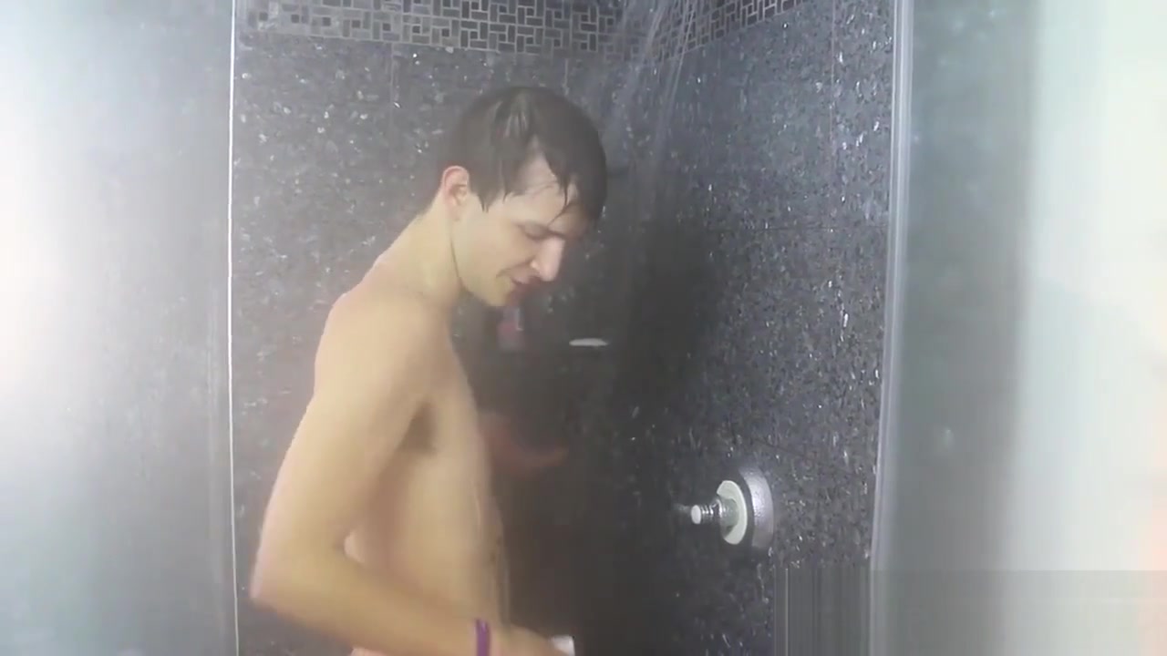 Jasper Robinson enjoys jerking his cock while showering